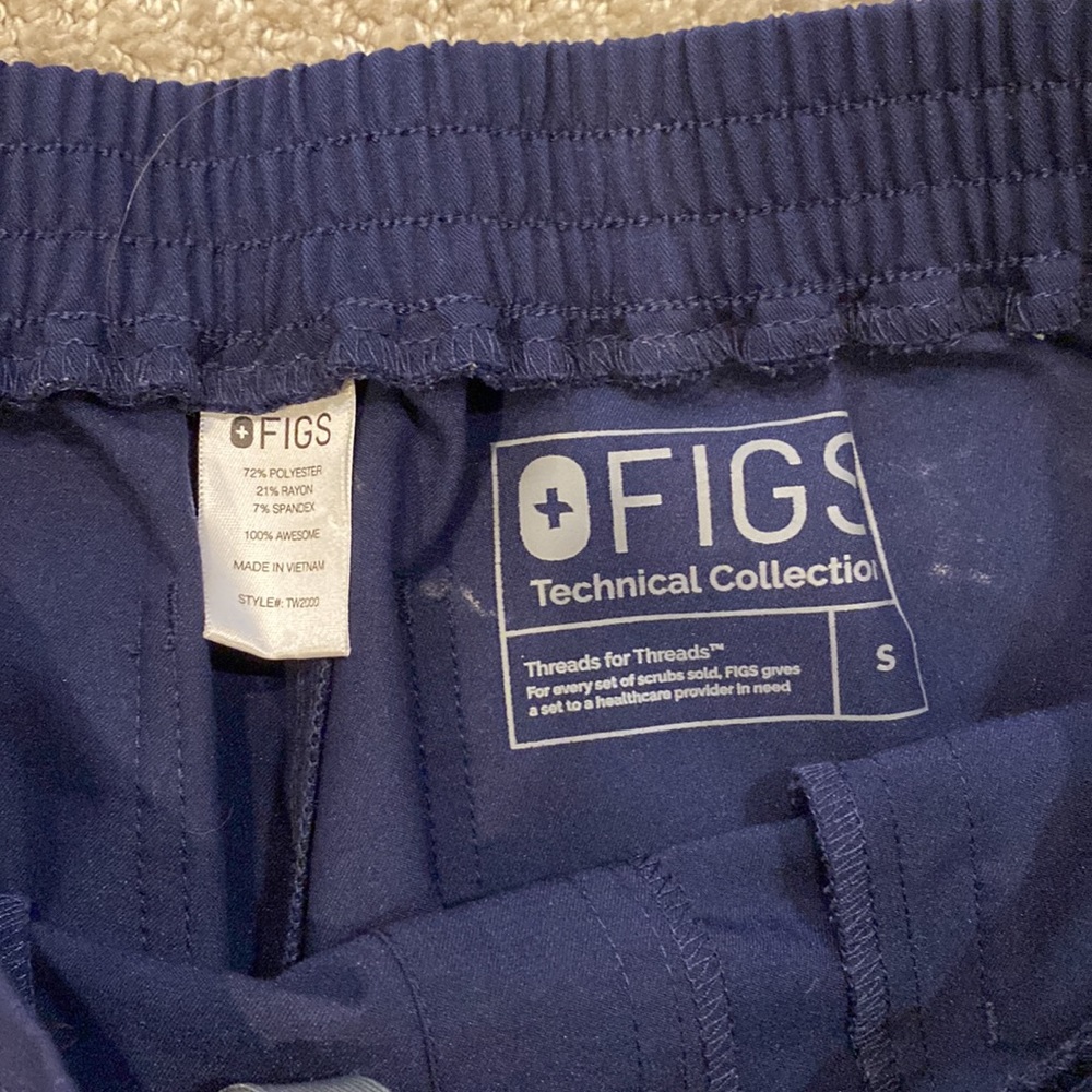 FIGS scrub pants - Picture 3 of 3